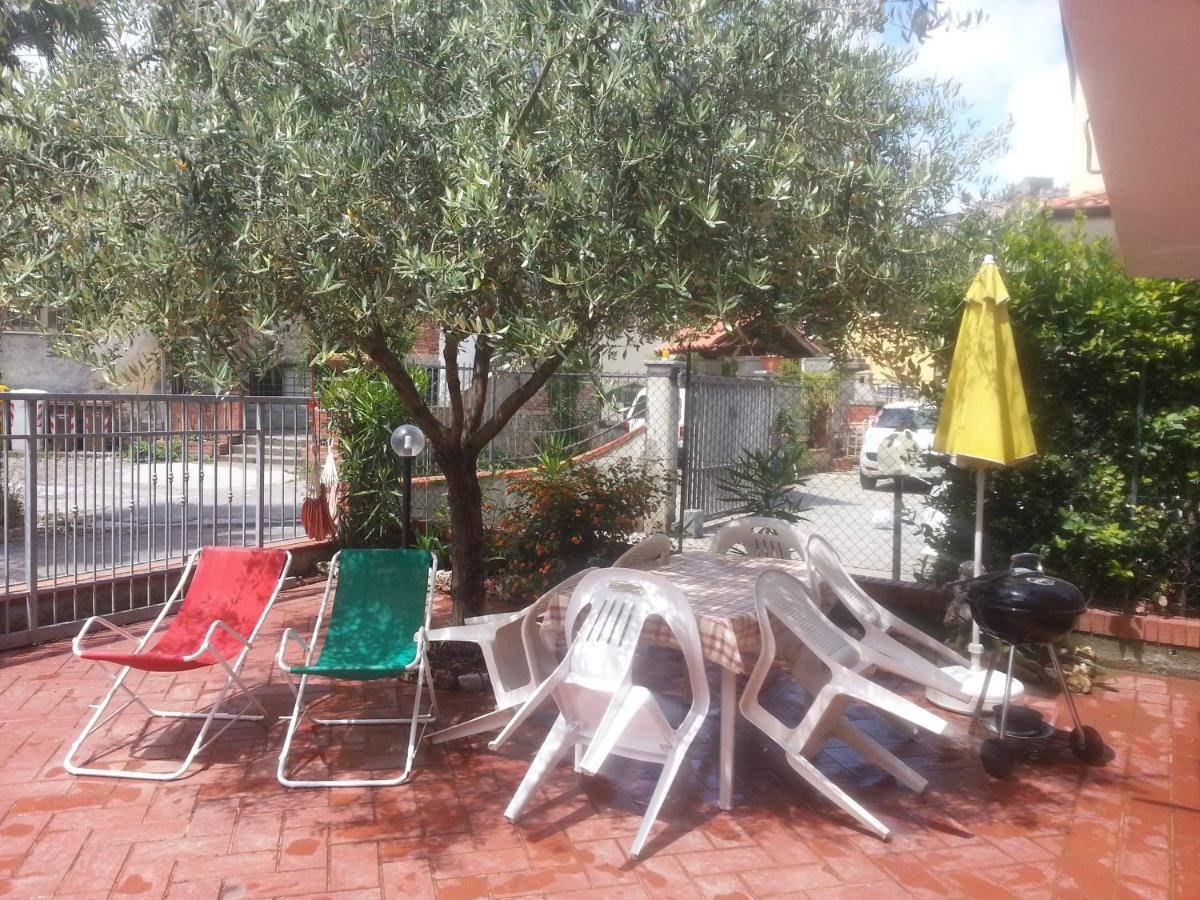 Ca 'Nter Viale Apartment Romito Magra Exterior foto